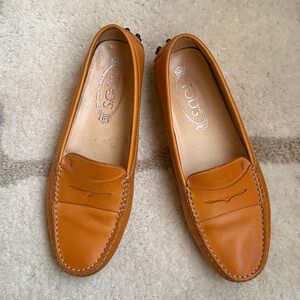 Tod's Orange Leather Loafers